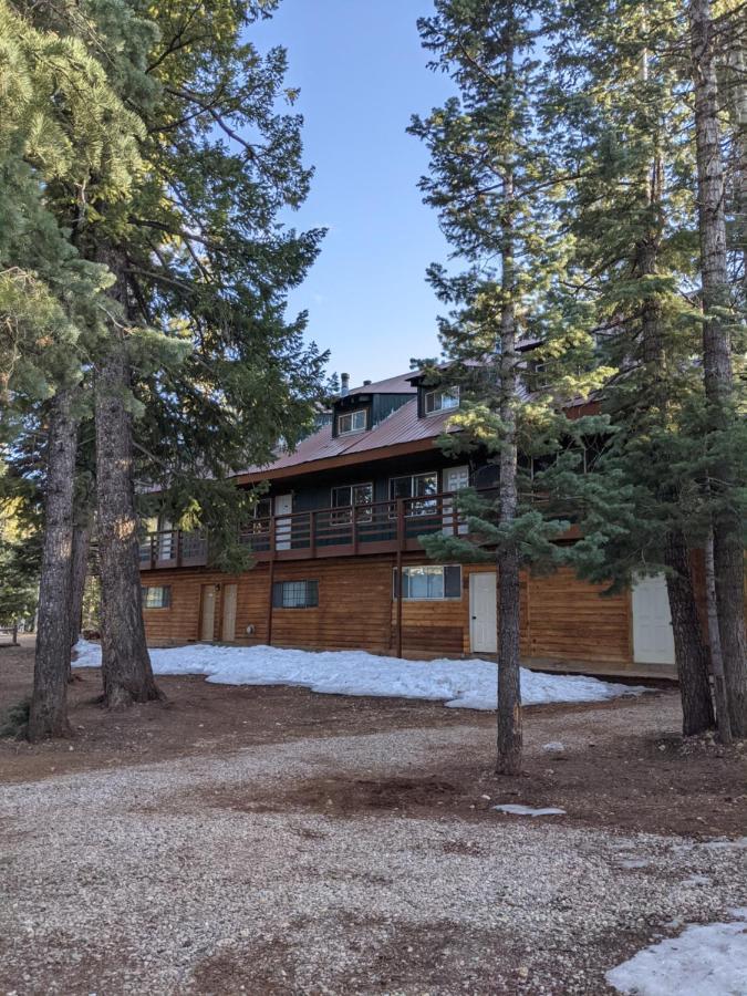 Pinewoods Resort And Rv Park Duck Creek Village Luaran gambar
