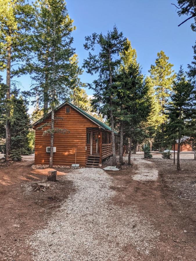 Pinewoods Resort And Rv Park Duck Creek Village Luaran gambar