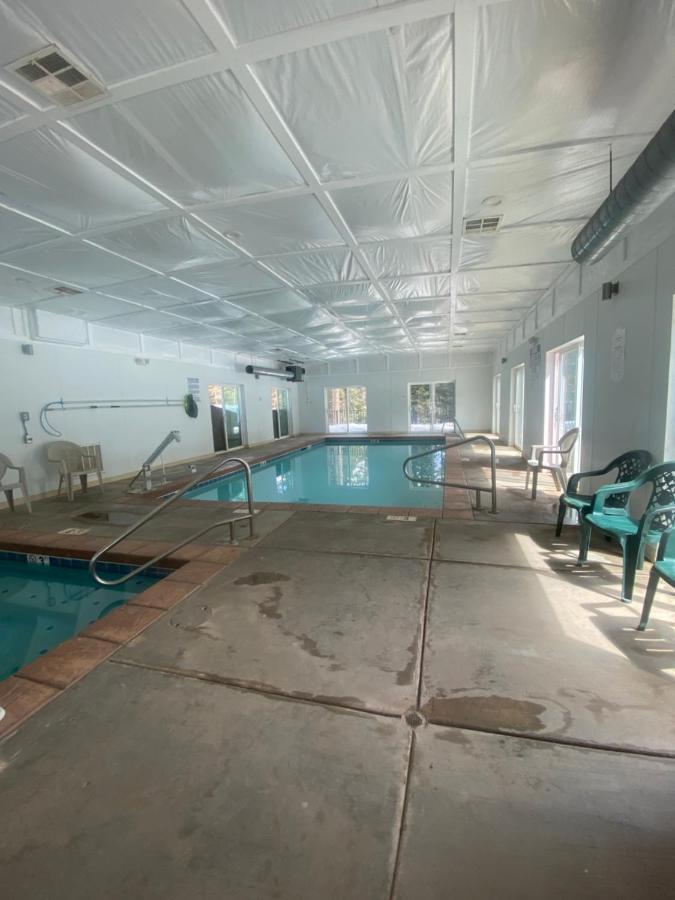 Pinewoods Resort And Rv Park Duck Creek Village Luaran gambar